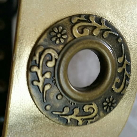 Gold Belt - Picture 3 of 3